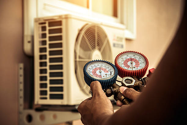 Professional Ac Installation technician working in Jarales, NM
